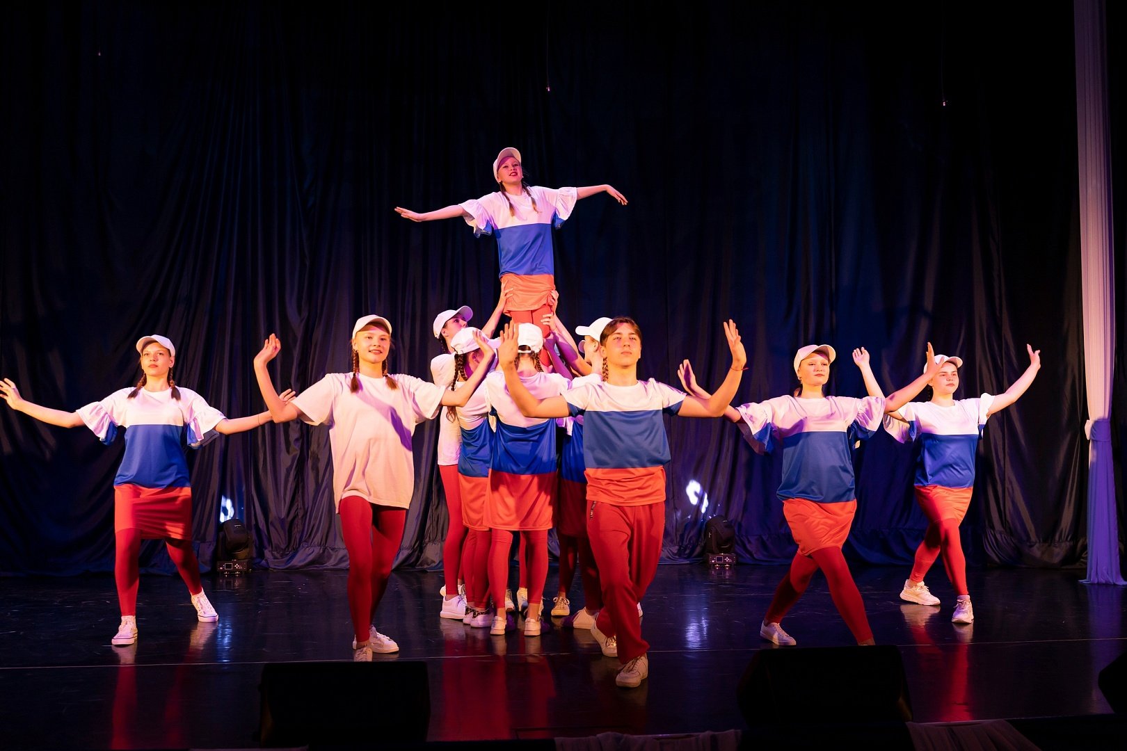 твори танцуй