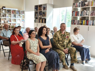 В Центральной библиотеке имени Инны Гофф прошел час памяти, приуроченный к годовщине окончания Ленинградской битвы