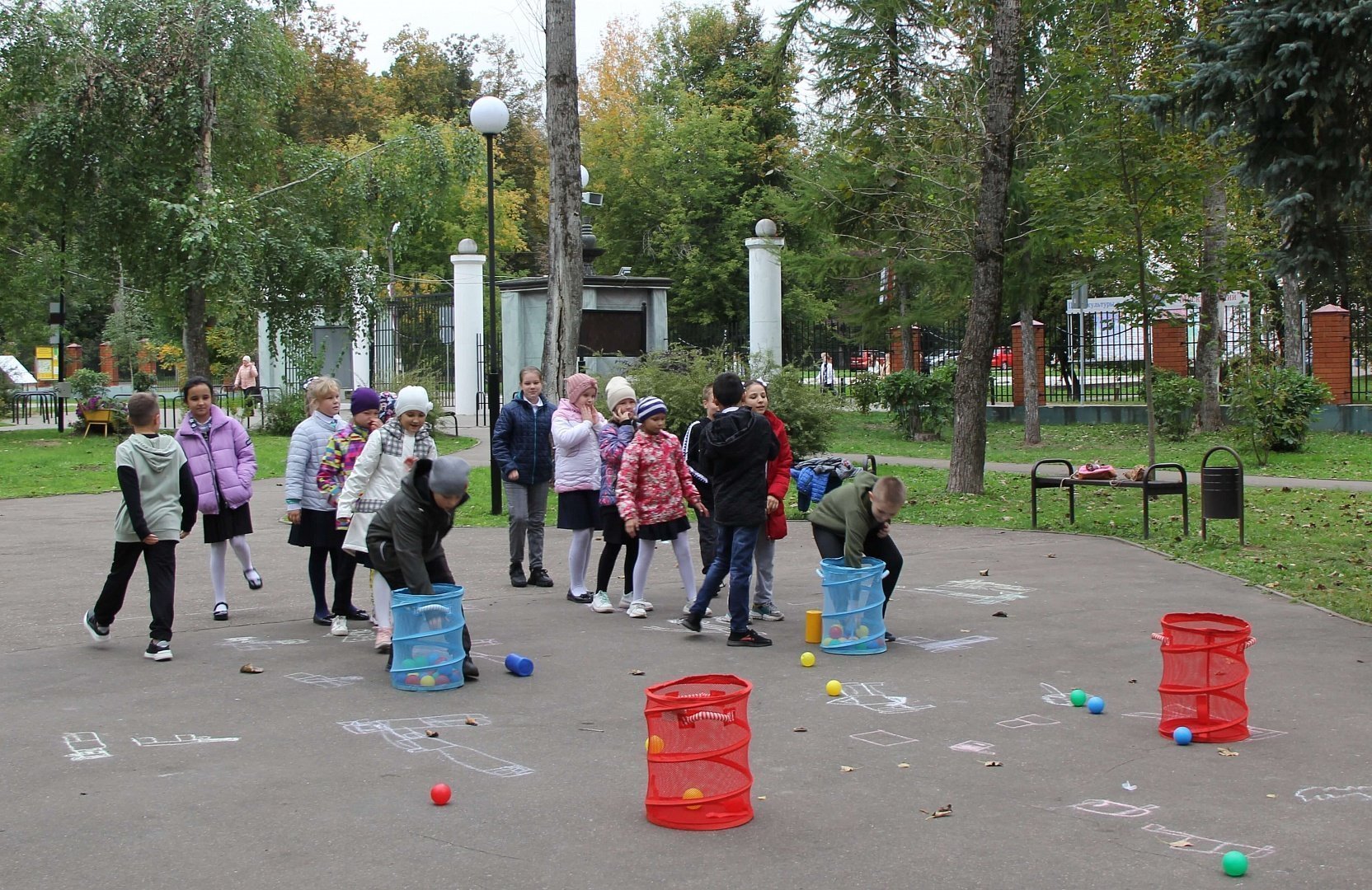 Спортивное мероприятие на территории. Веселые старты. Москворецкая гимназия Воскресенск 5 д. Дружная 4.