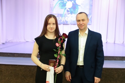 Юным воскресенцам вручили паспорта Российской Федерации в торжественной обстановке