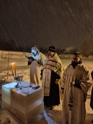 Представители учреждений культуры приняли участие в организации крещенских купаний