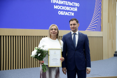 Заведующий ДК р.п. Хорлово удостоена награды за вклад в развитие местного самоуправления