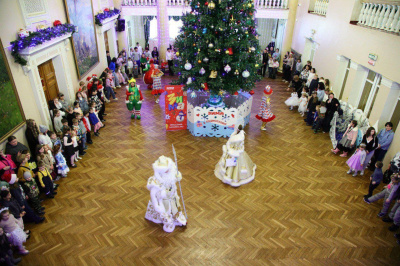 Праздник для детей военнослужащих и участников специальной военной операции прошел в ДК "Химик"