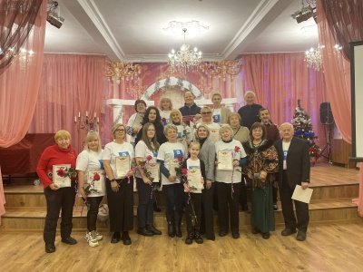 В концертно-выставочном зале наградили художников 