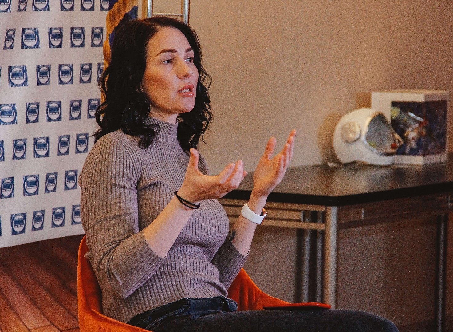 Американская мечта фильм 2020. Ия горчакова. Ирина лавкина воскресенск одноклассники. Блоггер люда с голливуда каой у неё размер ноги. Люда вайн.