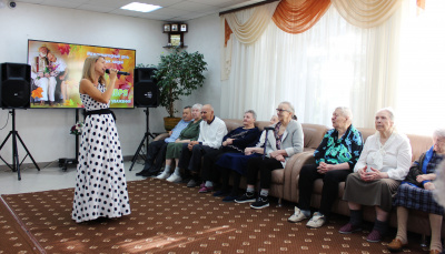 Концерт "От всей души..." для людей старшего поколения прошел в р. п. им. Цюрупы