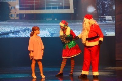 Во Дворце культуры "Юбилейный" отметили День рождения Деда Мороза