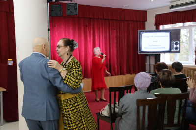 В ДК «Юбилейный» состоялась программа в рамках проекта «Активное долголетие»