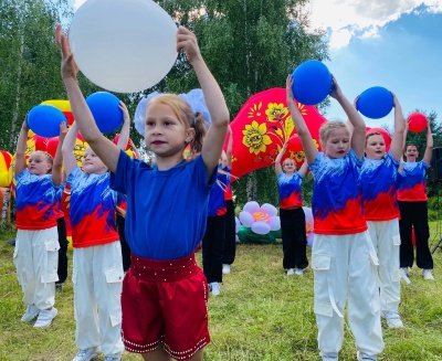 Сотрудники МУ "КДЦ" подготовили праздник для жителей деревни Исаково