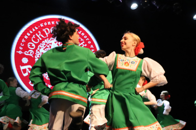 Участники Областного фестиваля-конкурса народного танца «ВОСКРЕСЕНСКИЕ ВЕНЗЕЛЯ» показали свои конкурсные выступления 