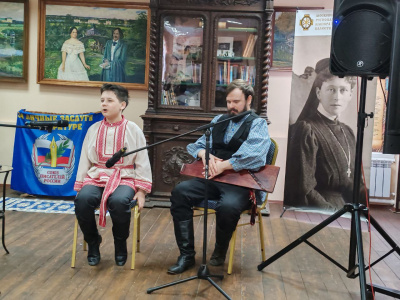 Встреча со сказителем северных старин состоялась в Первой Подмосковной резиденции "Сказитель Руси" Встреча со сказителем северных старин состоялась в Первой Подмосковной резиденции "Сказитель Руси"